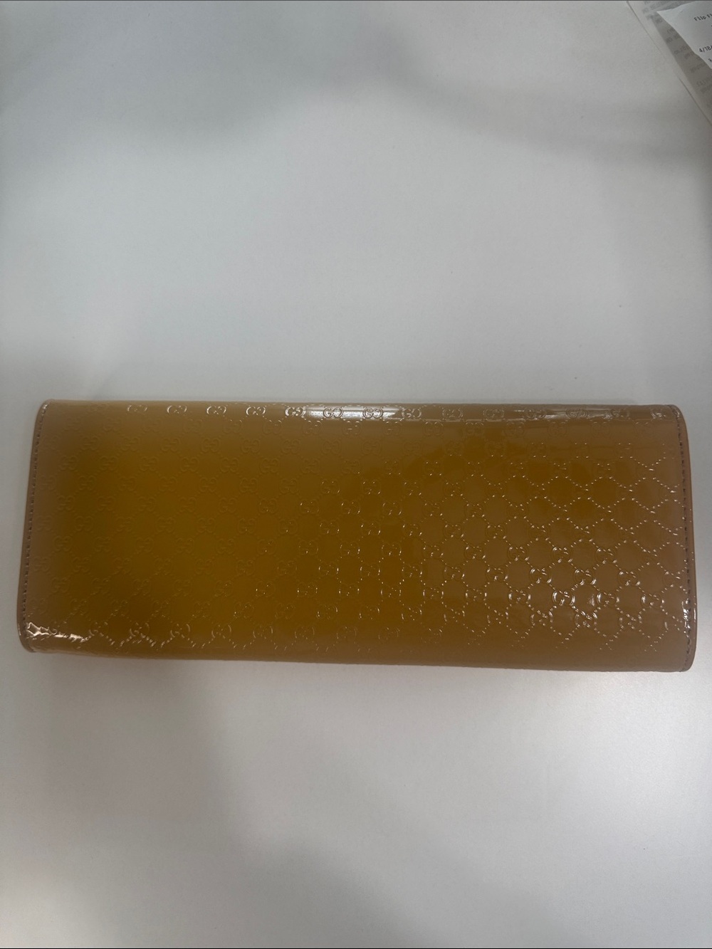 Authentic Gucci Women Tan Patented Guccissima Enamel Leather Clutch - Picture 6 of 9